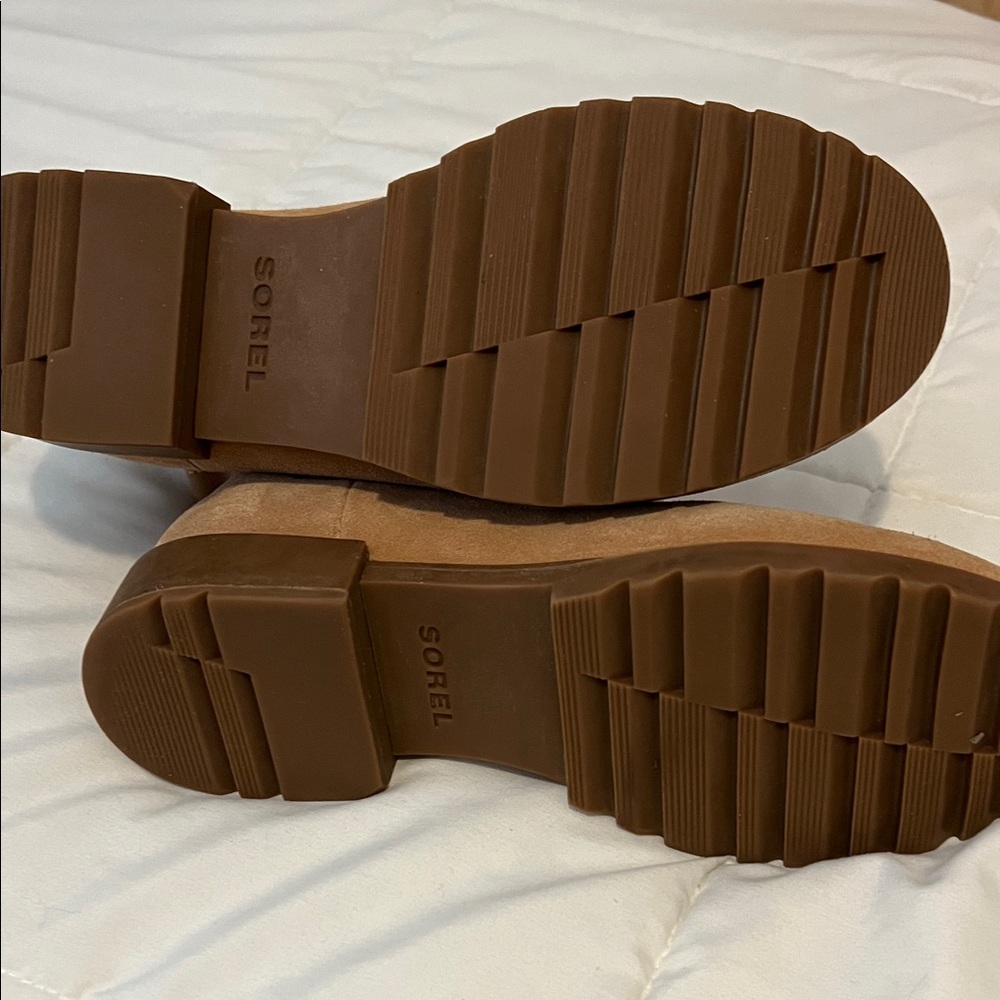 Sorel Camel Suede Chelsea Boots - Picture 6 of 7